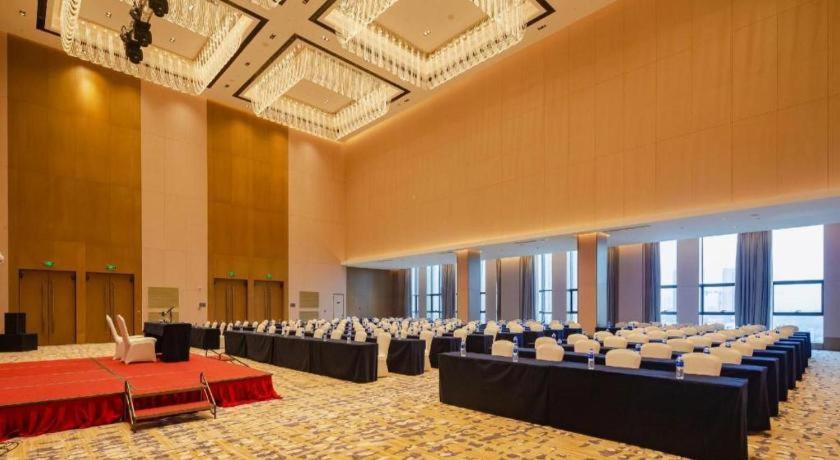 Wanda Jin Baise Hotel Extérieur photo