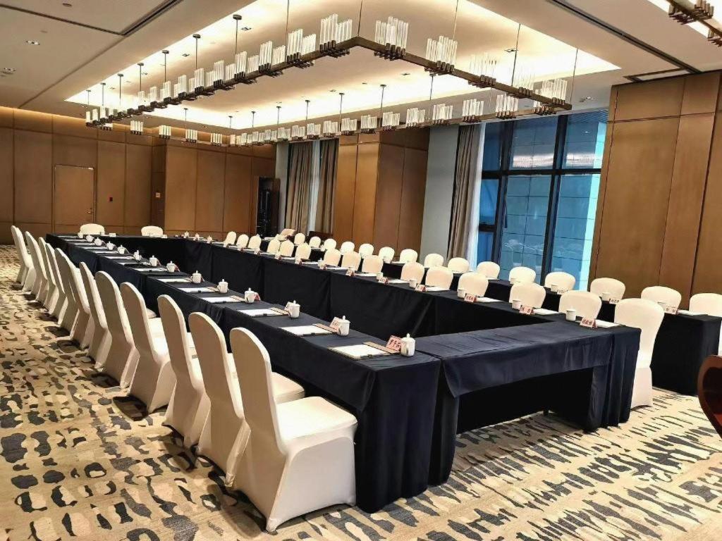 Wanda Jin Baise Hotel Extérieur photo